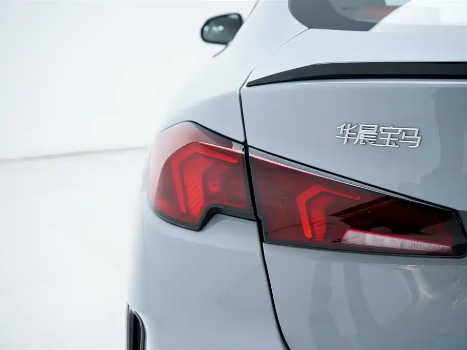 BMW 2 Series 2025 — фото 12