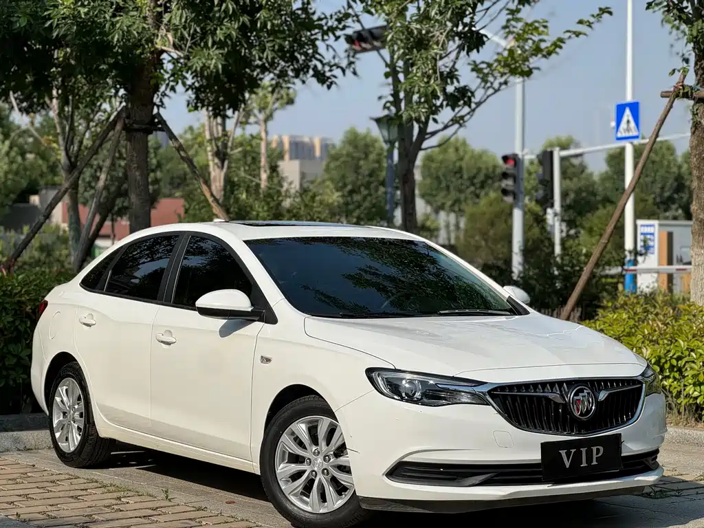 Buick Excelle 2018 — фото 3