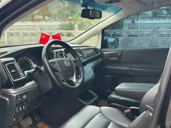 Honda Elysion 2018