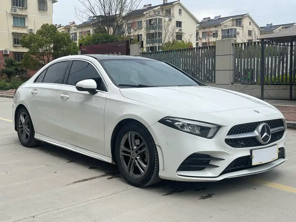 Mercedes-Benz A-Class 2020 — фото 3