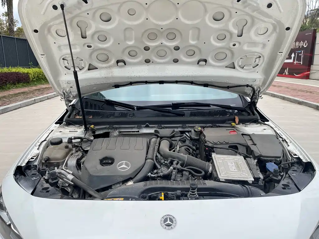 Mercedes-Benz A-Class 2020 — фото 16