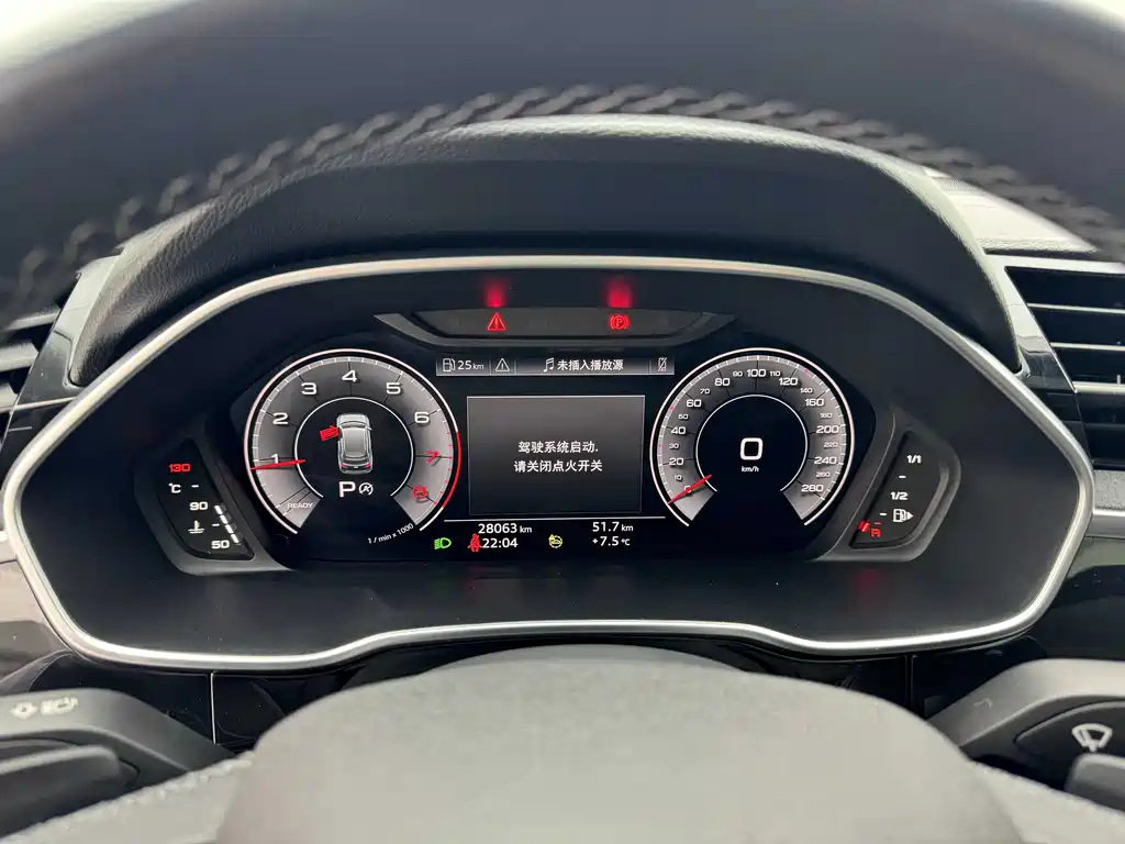 Audi Q3 2023 — фото 13