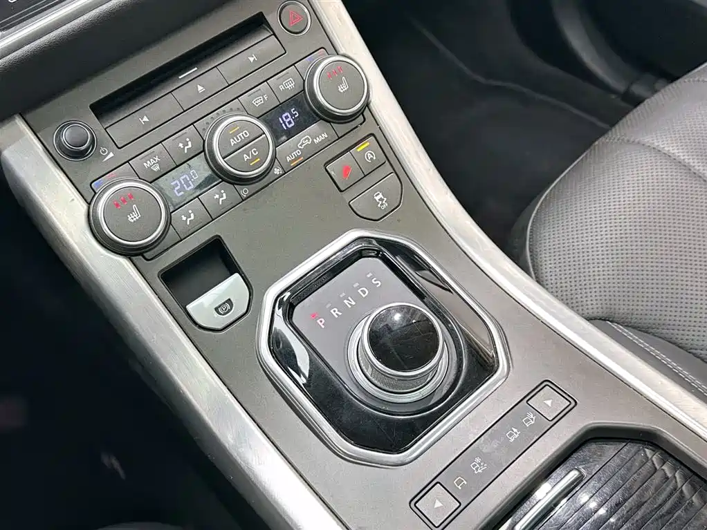 Land Rover Evoque 2016 — фото 15