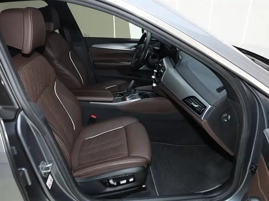 BMW 6 Series GT 2019 — фото 20