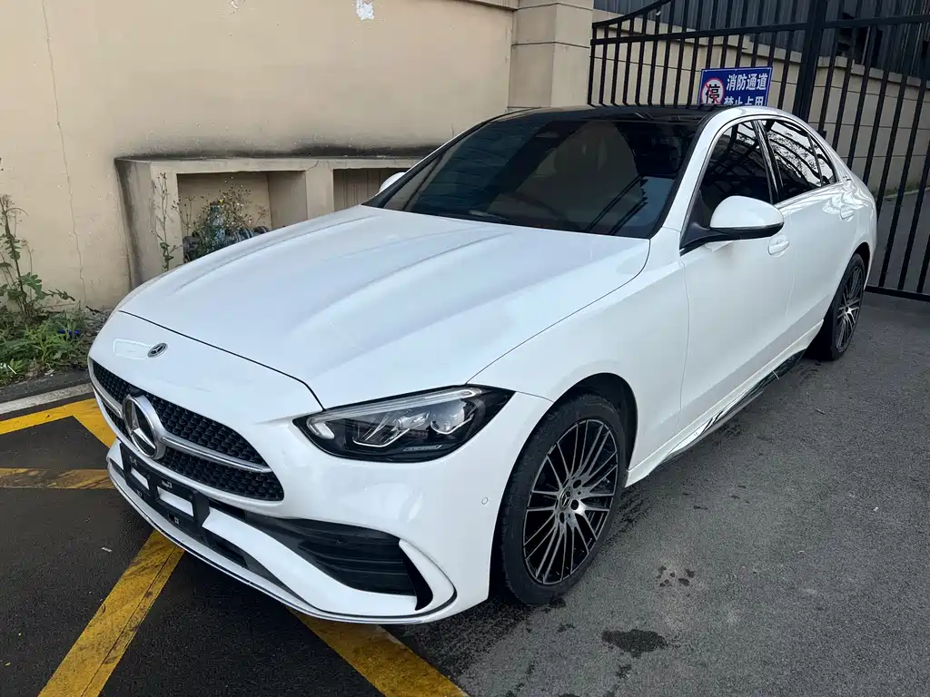 Mercedes-Benz C-Class 2023 — фото 1