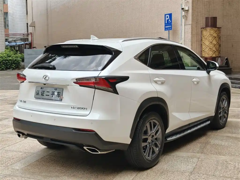 Lexus NX 2016 — фото 18