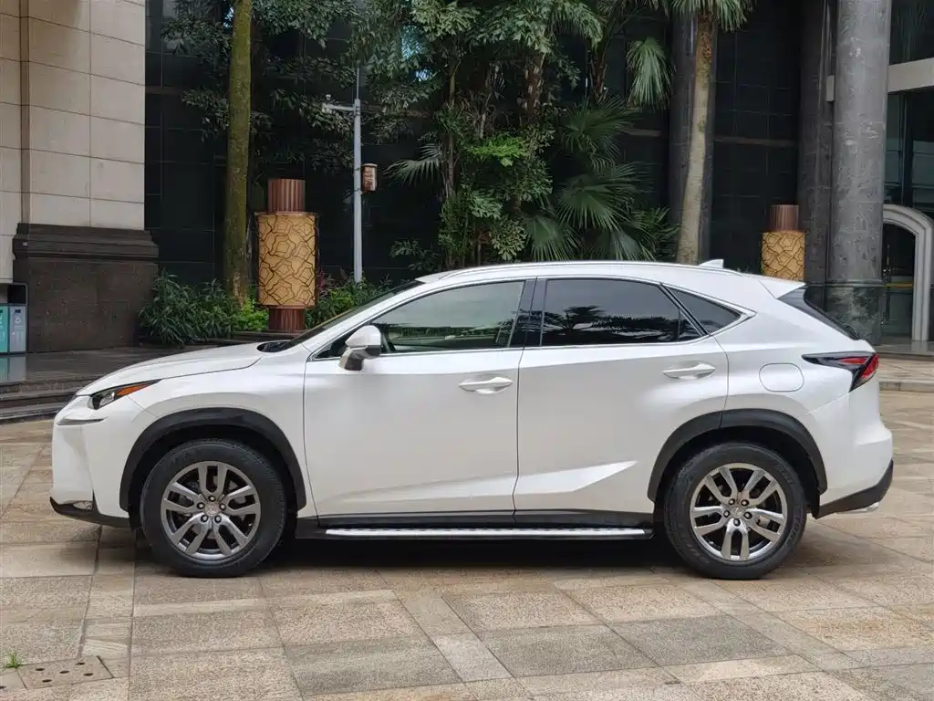 Lexus NX 2016 — фото 7
