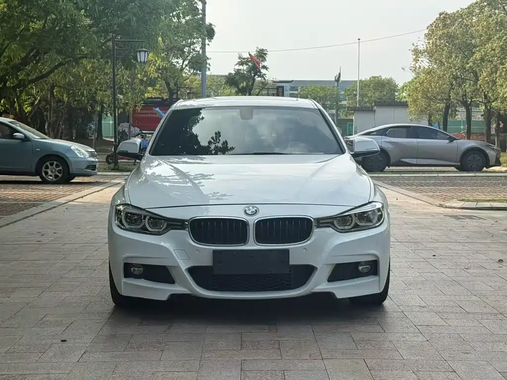 BMW 3 Series 2018 — фото 2