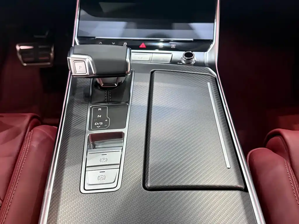 Audi A7L 2025 — фото 11