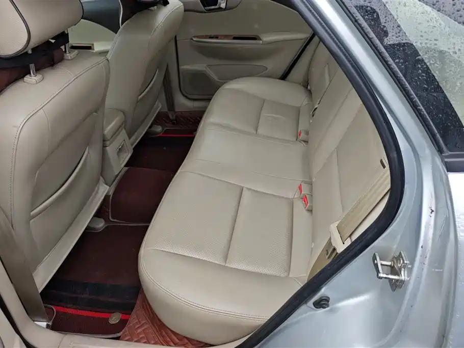 Buick Excelle 2015 — фото 11