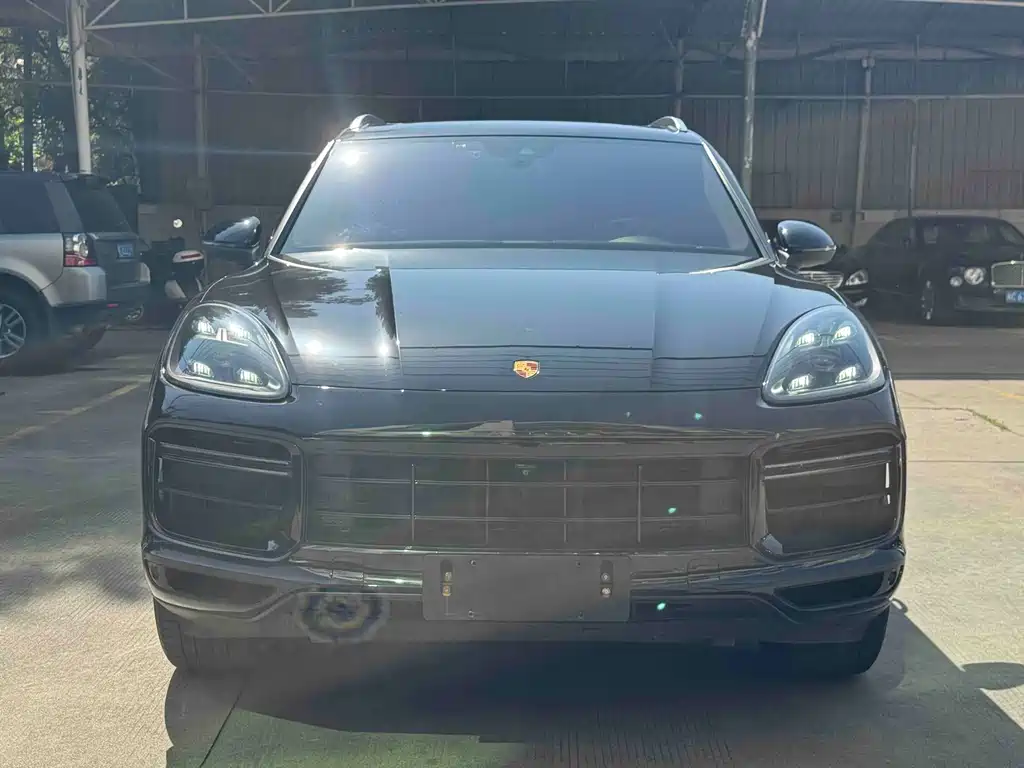 Porsche Cayenne 2018 — фото 2