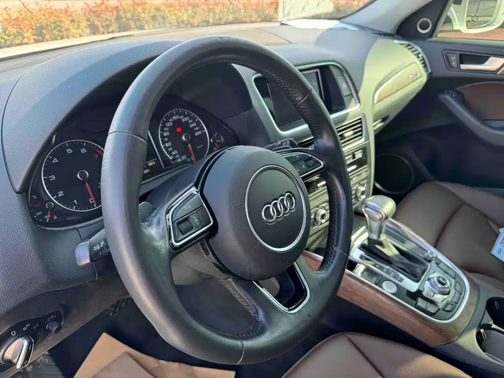 Audi Q5 2018 — фото 9