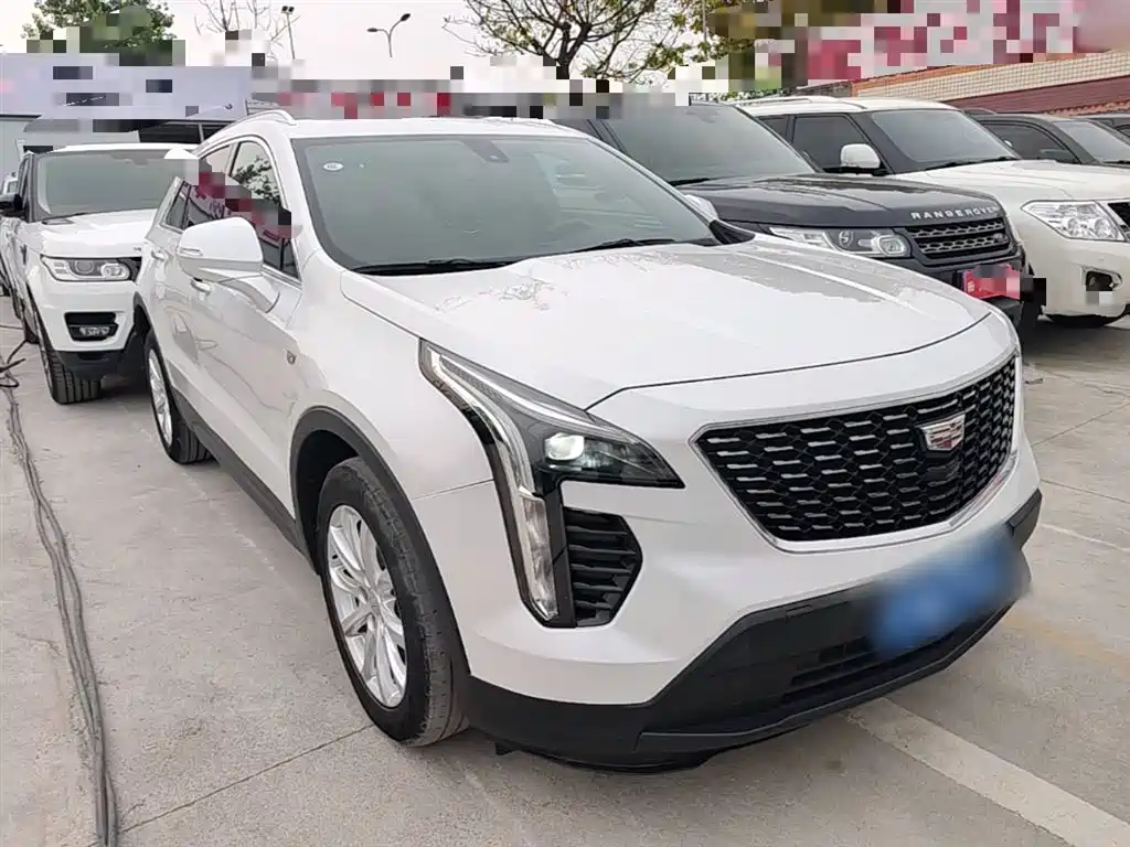 Cadillac XT4 2023 — фото 4