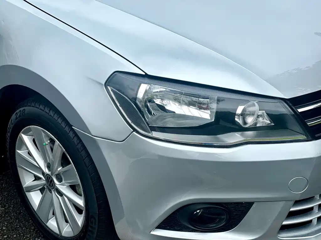 Volkswagen Jetta 2015 — фото 15