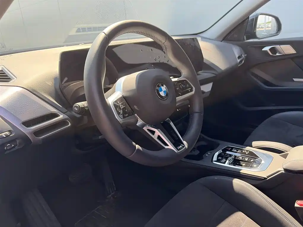 BMW 2 Series 2025 — фото 9