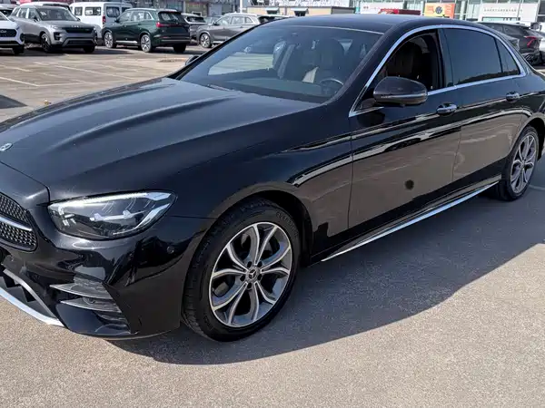 Mercedes-Benz E-Class 2022
