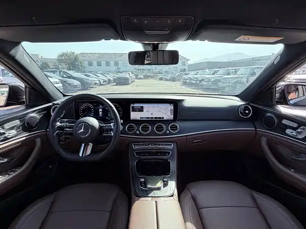 Mercedes-Benz E-Class 2022