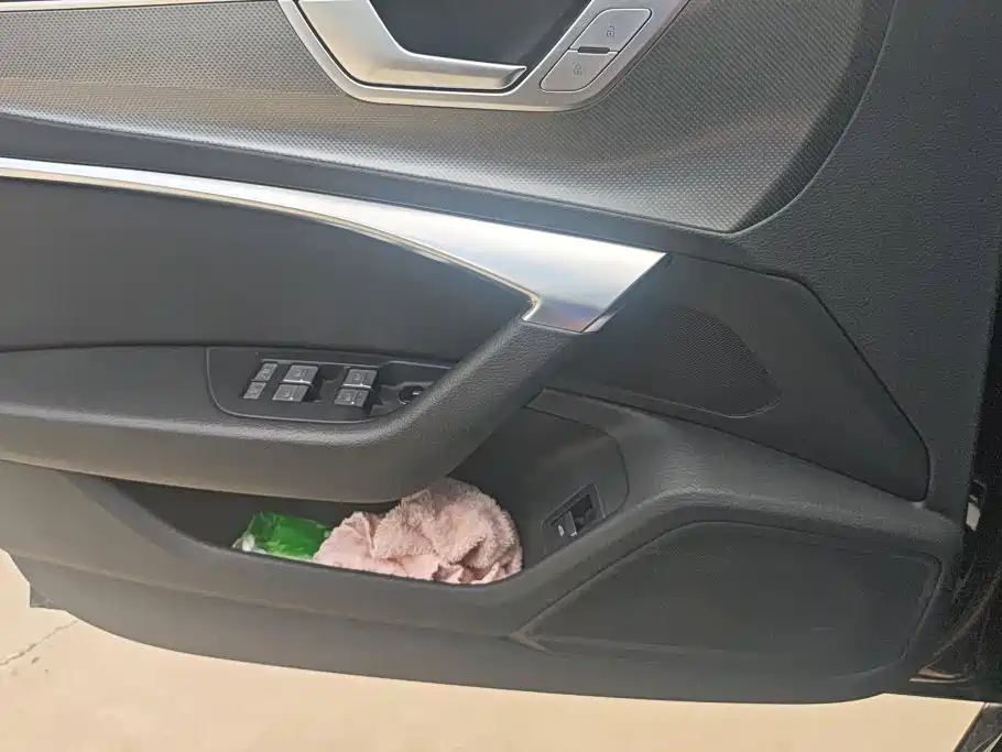 Audi A6L 2023