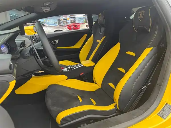 Lamborghini Huracan 2024