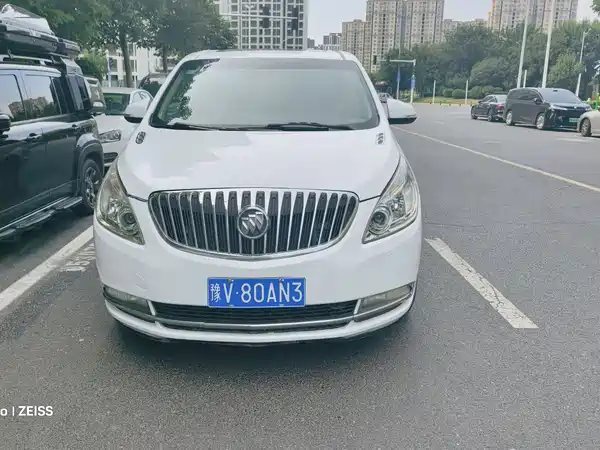 Buick GL8 2013