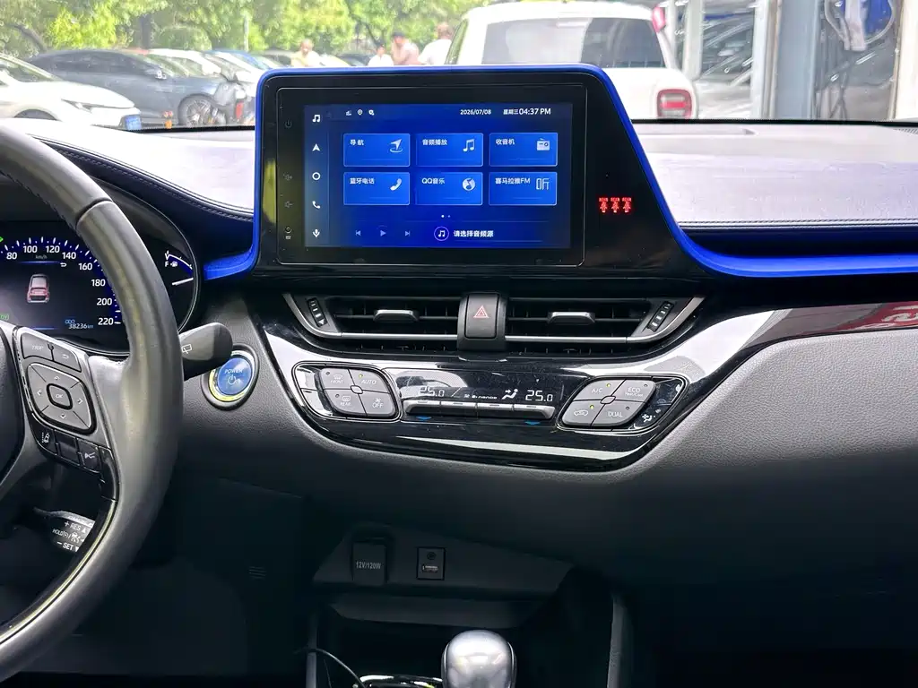 Toyota C-HR 2023 — фото 21