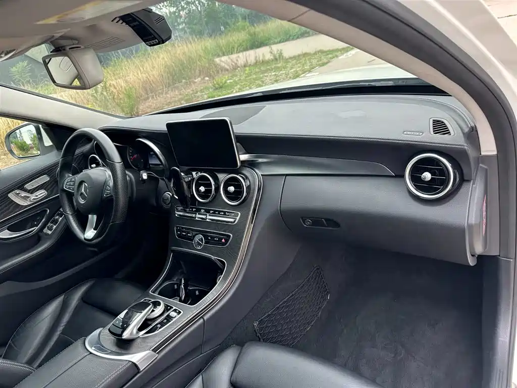 Mercedes-Benz C-Class 2016 — фото 16