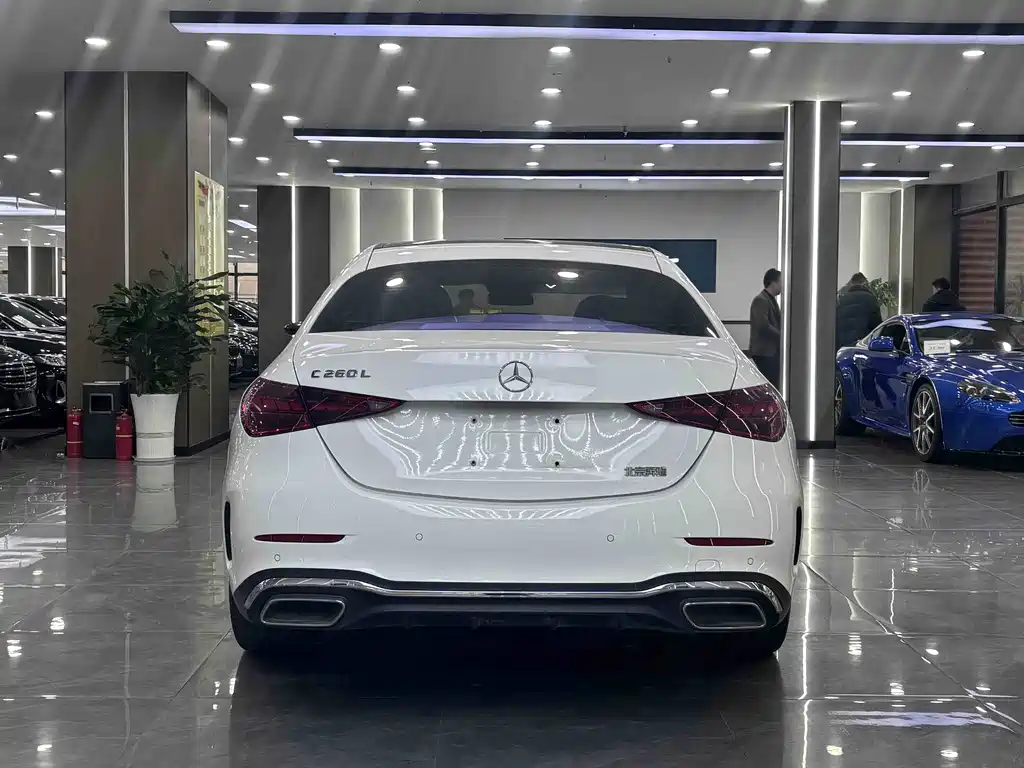 Mercedes-Benz C-Class 2023 — фото 8