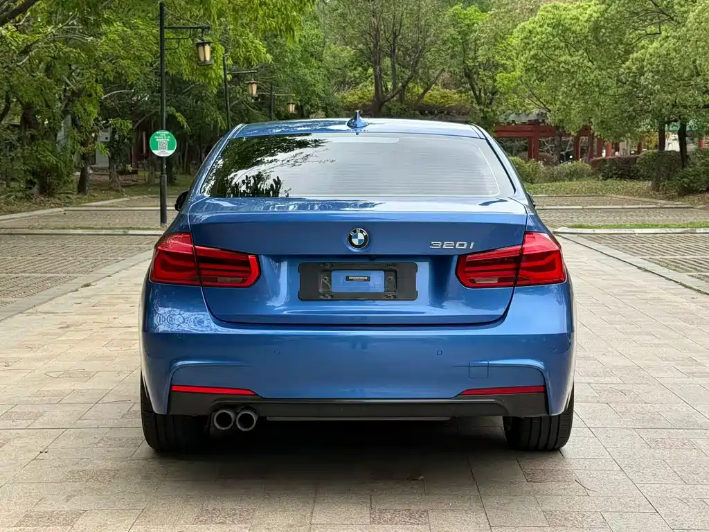 BMW 3 Series 2017 — фото 8