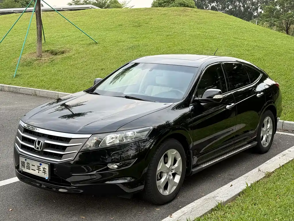 Honda Crosstour 2012 — фото 1
