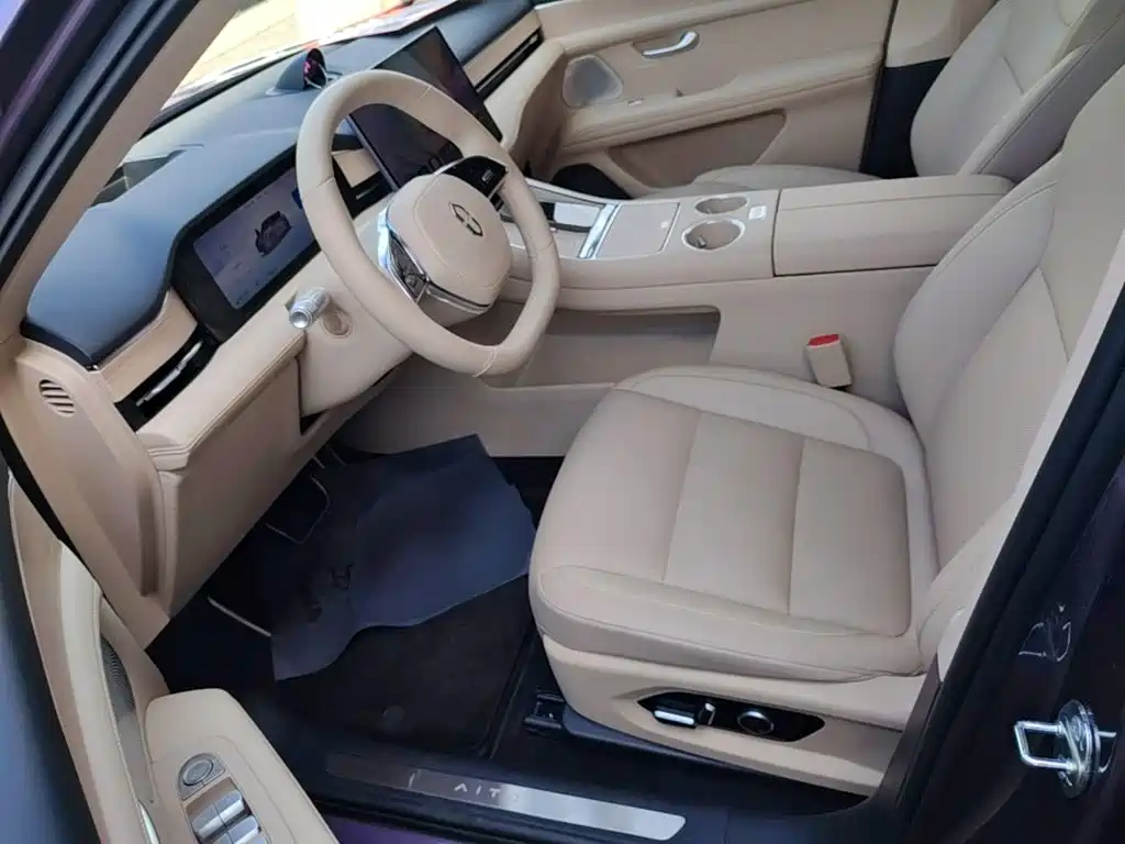 AITO M5 2025 — фото 15