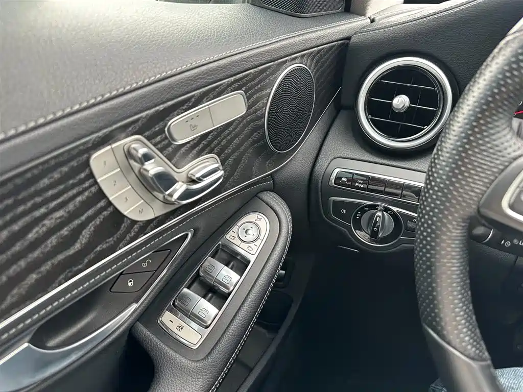 Mercedes-Benz C-Class 2016 — фото 21
