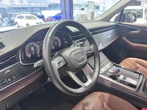 Audi Q7 2024