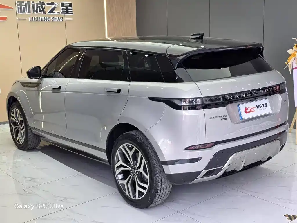 Land Rover Evoque 2021 — фото 3