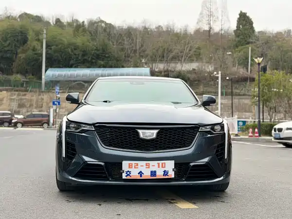 Cadillac CT4 2022