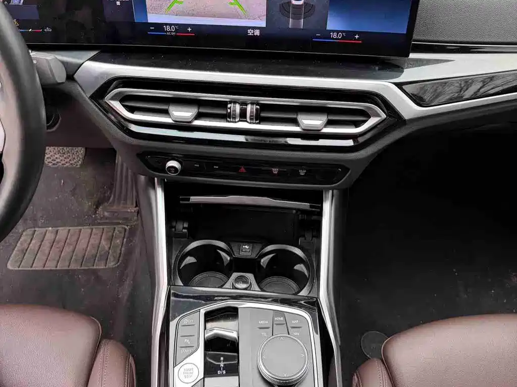 BMW 3 Series 2023 — фото 10