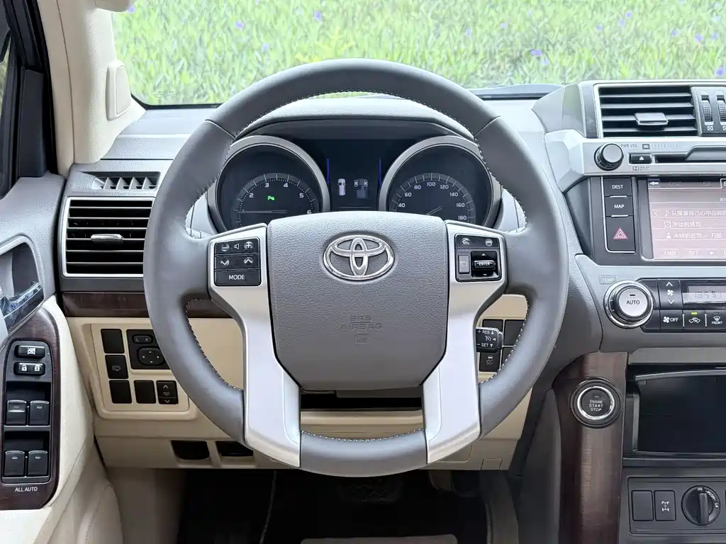 Toyota Prado 2016 — фото 10