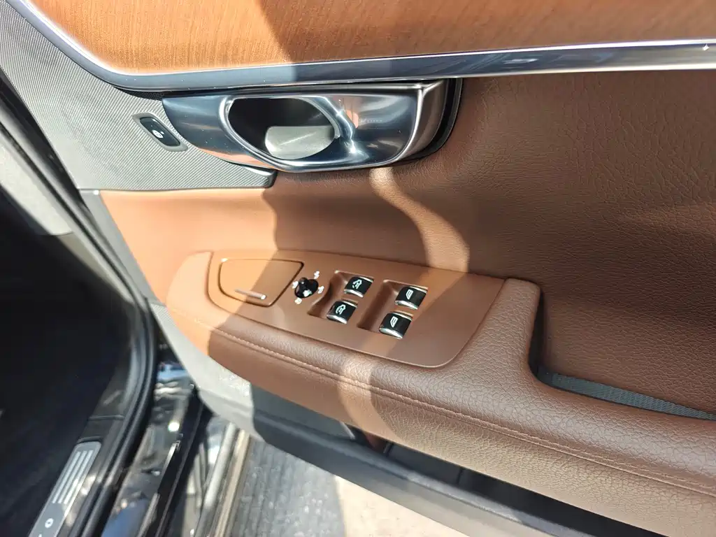 Volvo S90 2021 — фото 14
