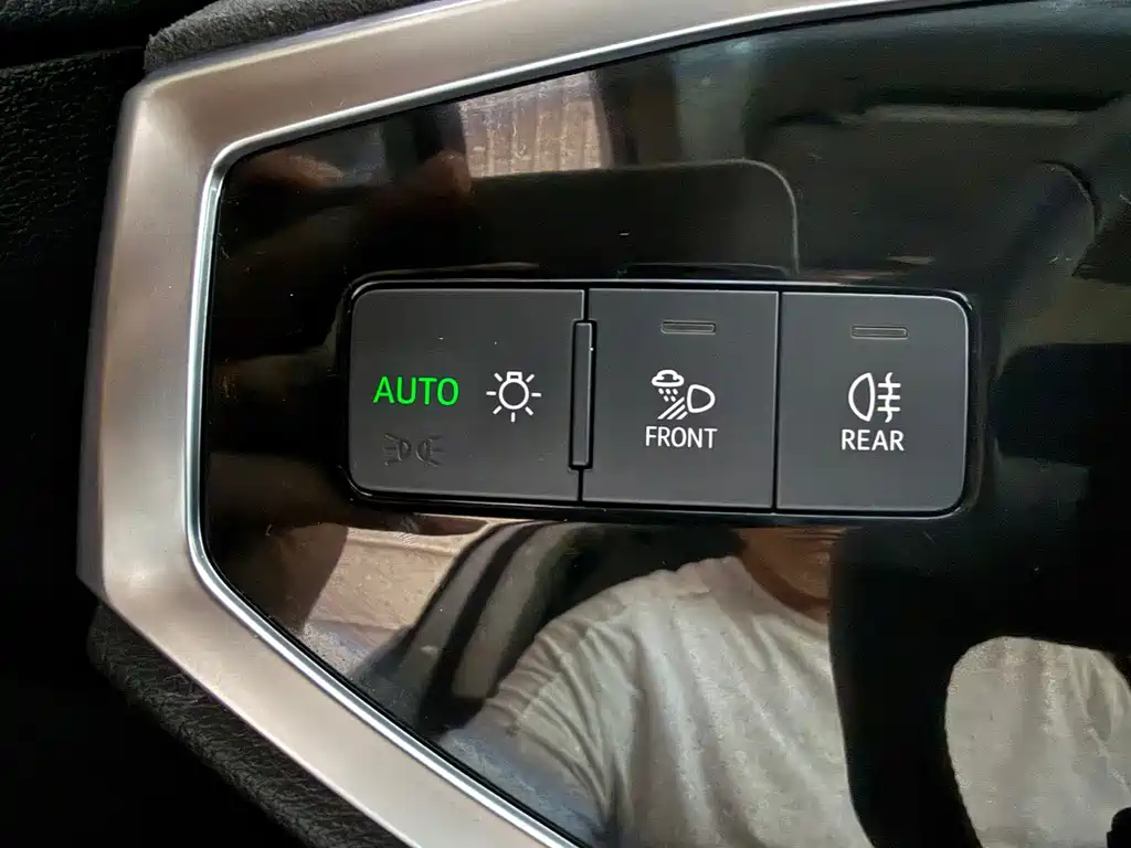 Audi Q3 2023 — фото 16