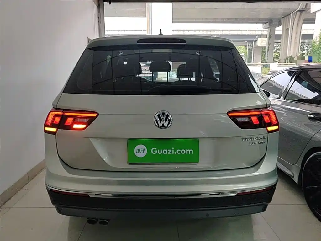 Volkswagen Tiguan L 2018 — фото 6