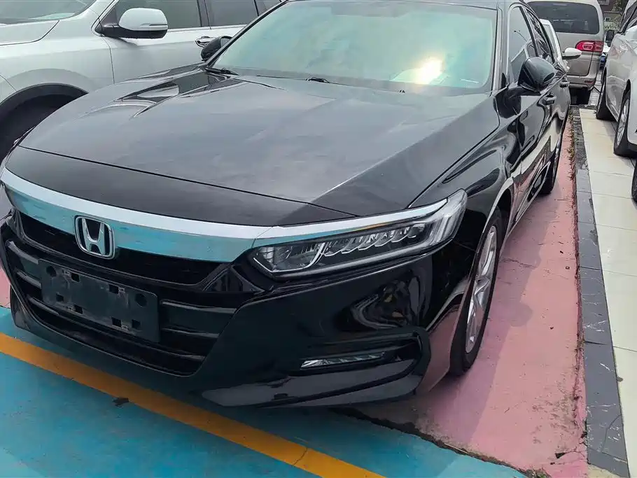 Honda Accord 2019 — фото 1