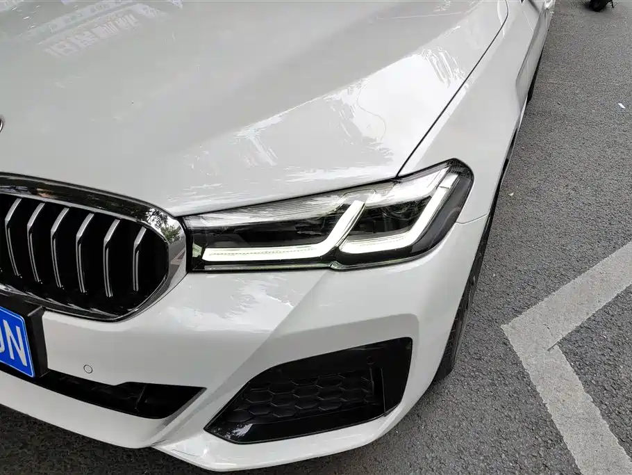 BMW 5 Series 2023 — фото 5
