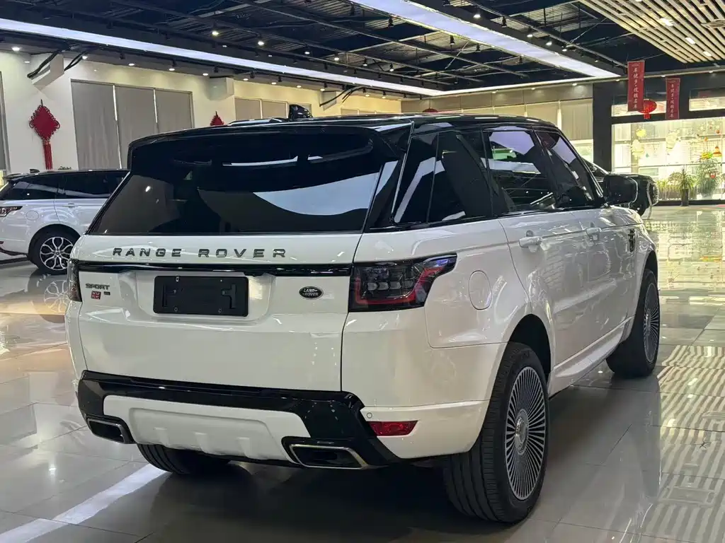 Land Rover Sport 2020 — фото 12