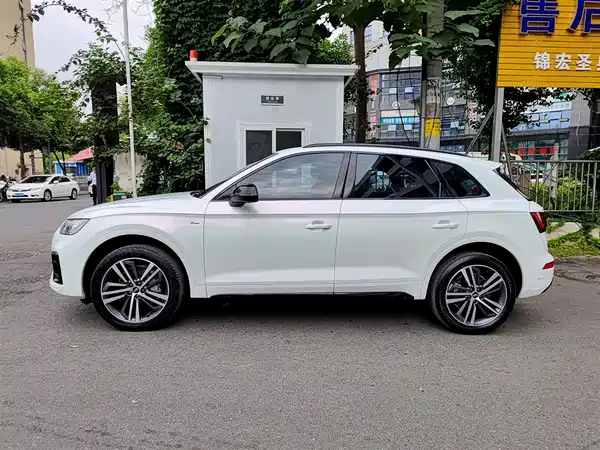 Audi Q5L 2023