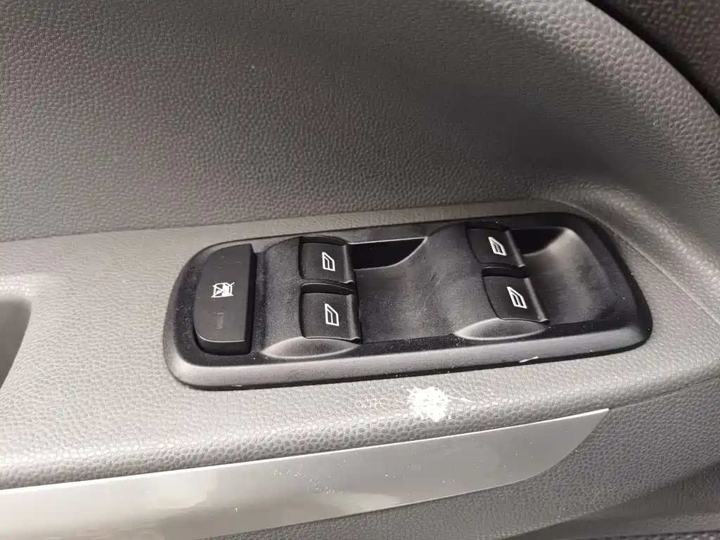 Ford Ecosport 2017 — фото 15