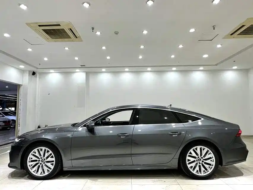 Audi A7 2021 — фото 9
