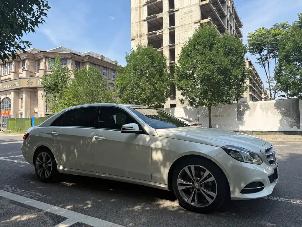 Mercedes-Benz E-Class 2015 — фото 3