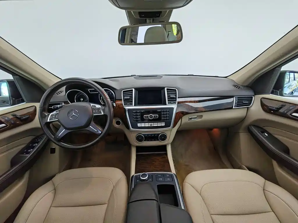 Mercedes-Benz M-Class 2015