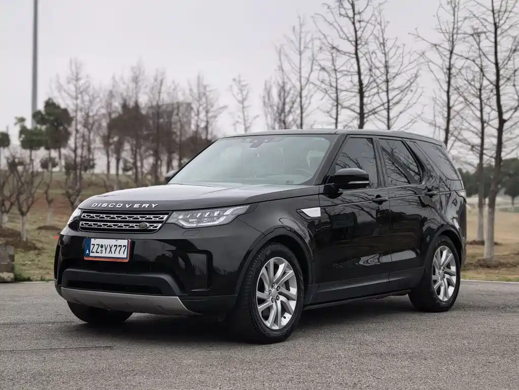 Land Rover Discovery 2018 — фото 1