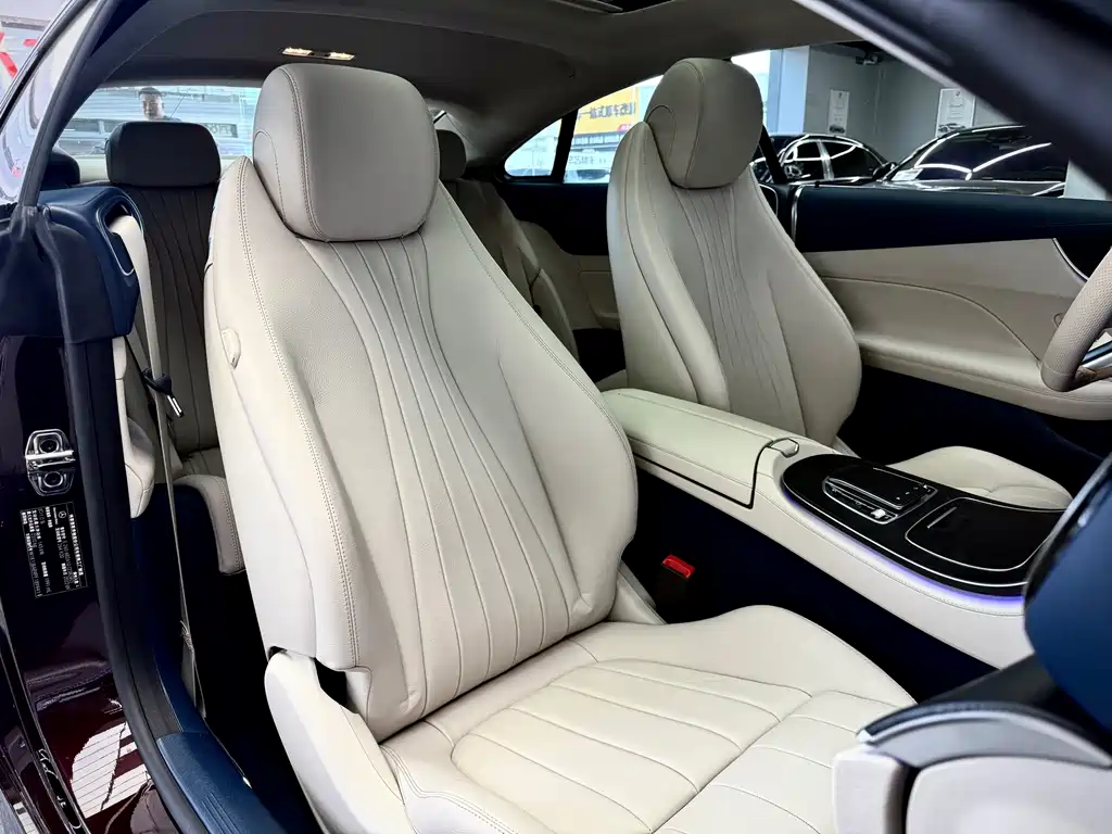 Mercedes-Benz E-Class 2023 — фото 18