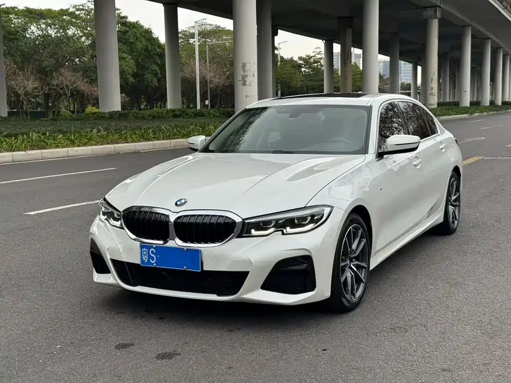 BMW 3 Series 2020 — фото 1